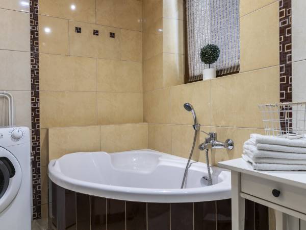 Willa Chwost Pokoje i Apartamenty