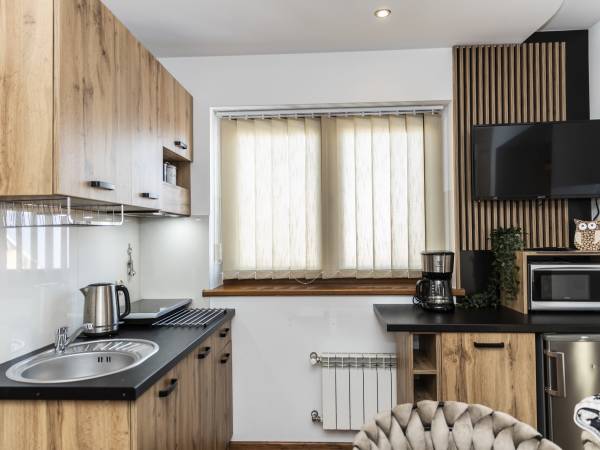 Willa Chwost Pokoje i Apartamenty