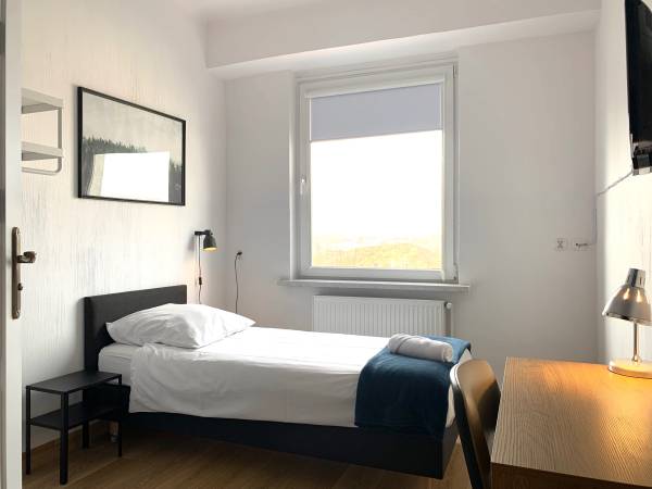 Premium Hostel & Bistro