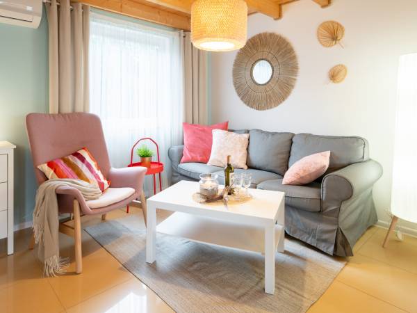 Domki Laura sauna i gorąca balia - OBIEKT CAŁOROCZNY