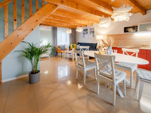 Domki Laura sauna i gorąca balia - OBIEKT CAŁOROCZNY