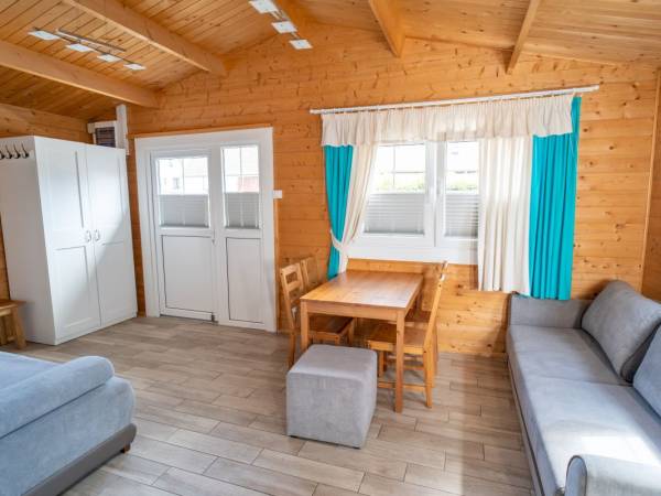 Willa Jaśmin - domki, pokoje, apartamenty