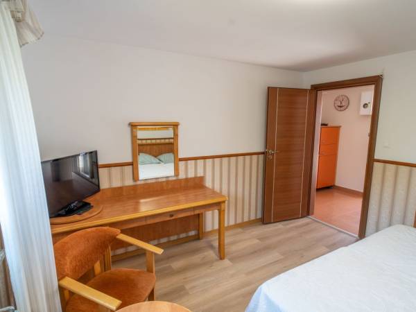 Willa Jaśmin - domki, pokoje, apartamenty