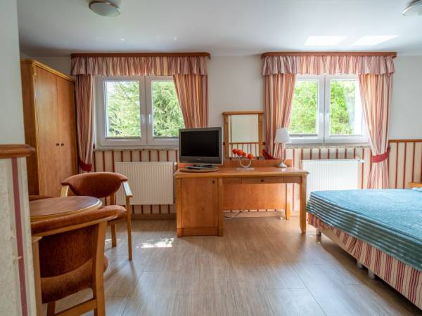 Willa Jaśmin - domki, pokoje, apartamenty