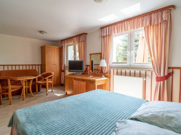 Willa Jaśmin - domki, pokoje, apartamenty