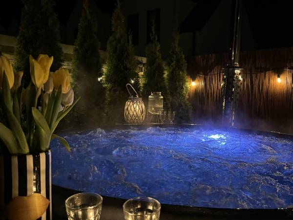 Domki Laura sauna i gorąca balia - OBIEKT CAŁOROCZNY