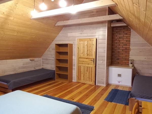 sypialnia 5-osobowa na piętrze