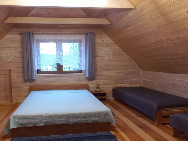 sypialnia 5-osobowa na piętrze