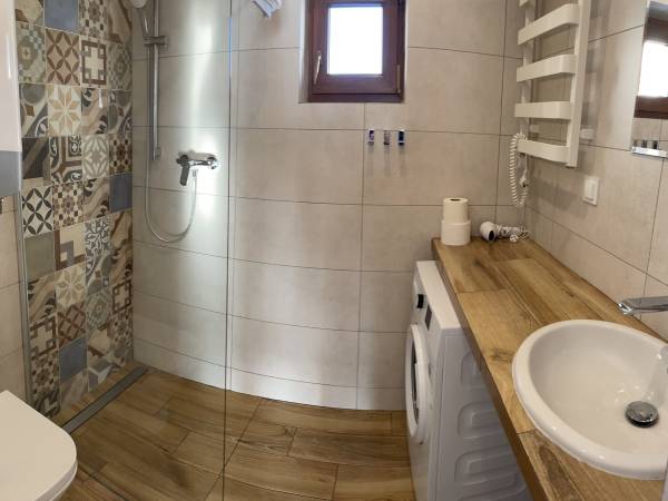 Łazienka w domku 6 osobowym