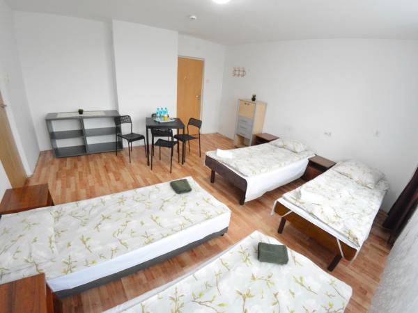 pokój 4 osobowy z łazienką