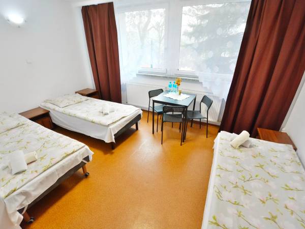 pokój 3 osobowy z łazienką