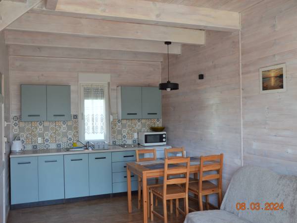 Domek Standard salon z aneksem kuchennym