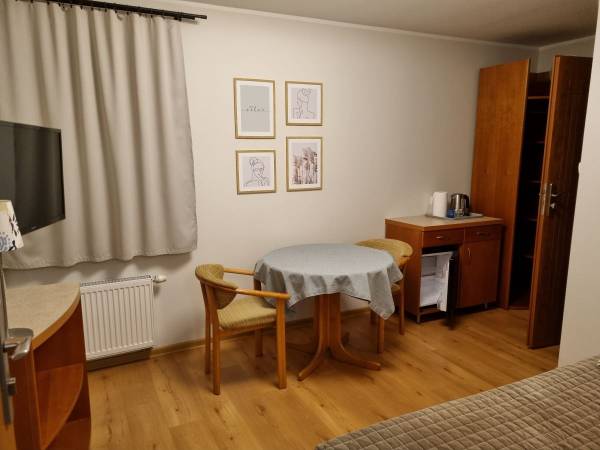 pokój nr 3 ( 2 os.)