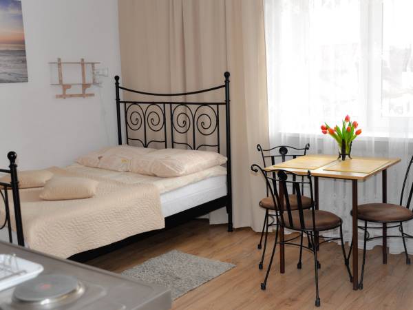  APARTAMENT 3 OSOB. NR 8 z Krytą Loggią oraz Mini Kuchnią