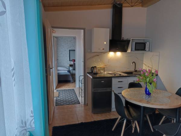 Dwa pokoje z aneksem kuchennym