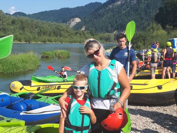 Spyw Dunajcem kajakami