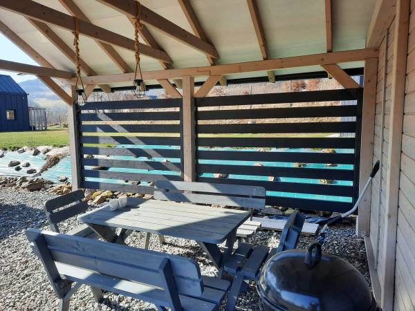 wiata grillowa z pełnym wyposażeniem