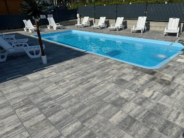 Base z podgrzewaną wodą