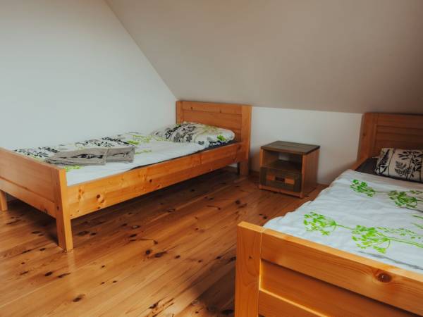 Sypialnia z łóżkami pojedynczymi