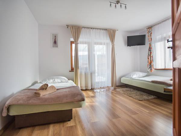 Pokój dwuosobowy z łazienką