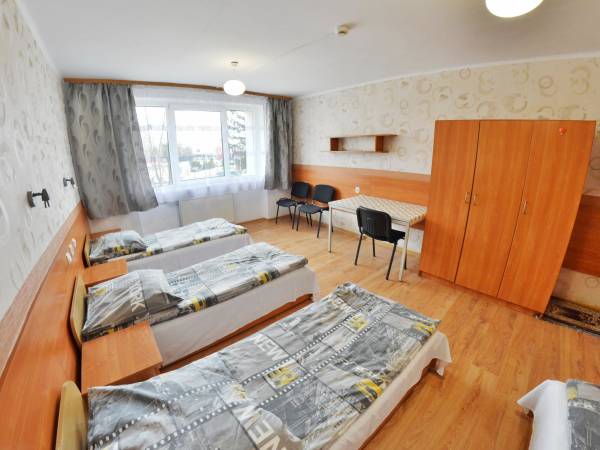 Pokój 4 osobowy bez łazienki