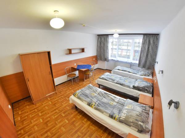 Pokój 3 osobowy bez łazienki