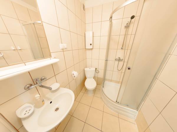 Pokój 3 osobowy z łazienką