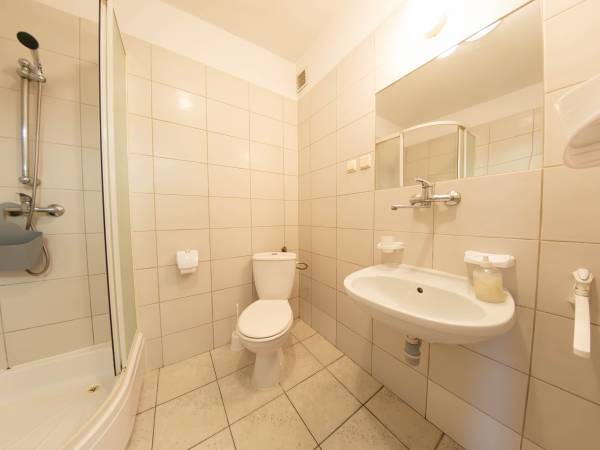 Pokój 1 osobowy z łazienką