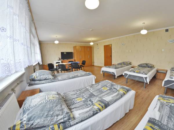 Pokój 6 osobowy bez łazienki z TV