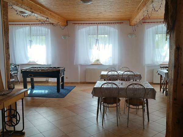 Salka wypoczynkowa , jadalmia. 