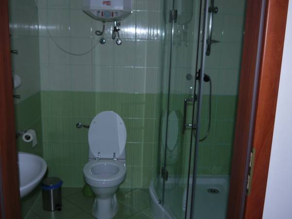 studio 108 - pierwsza łazienka