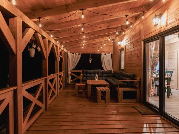 Chaty Skwirutowe Wzgórze - Domki Całoroczne 