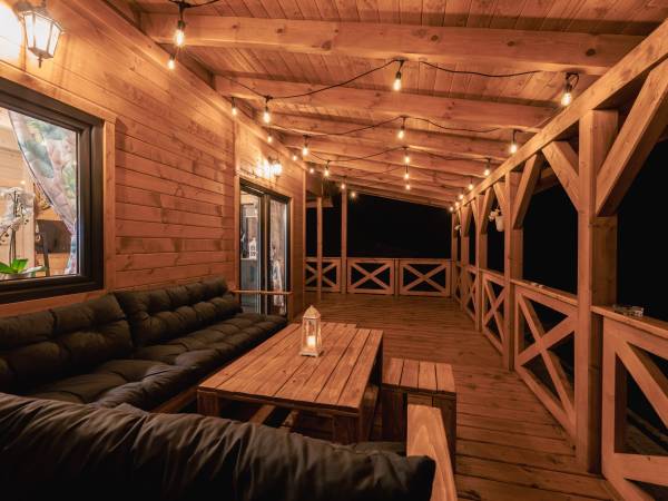 Chaty Skwirutowe Wzgórze - Domki Całoroczne 