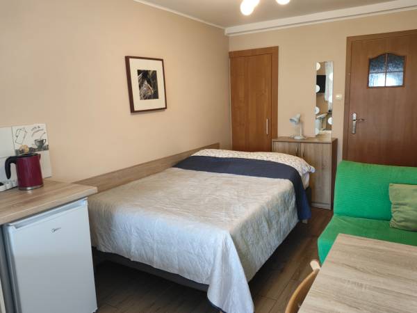 Pokoje i Apartamenty u Kryni