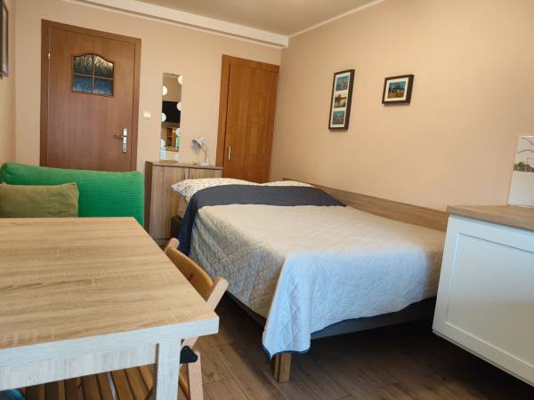 Pokoje i Apartamenty u Kryni