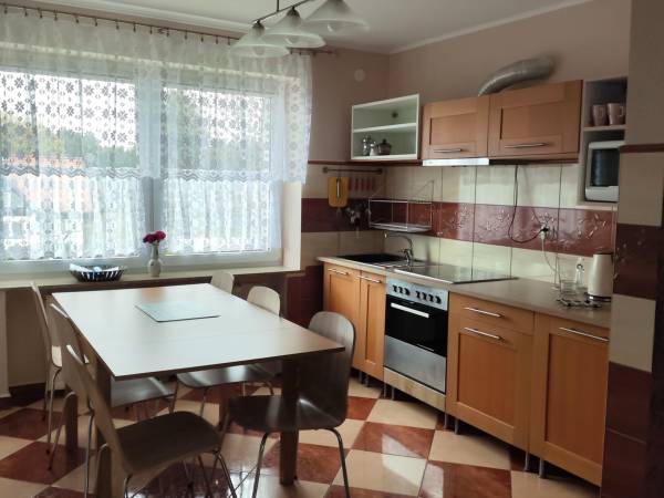 Pokoje i Apartamenty u Kryni