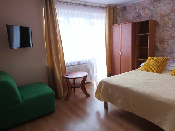 Pokoje i Apartamenty u Kryni