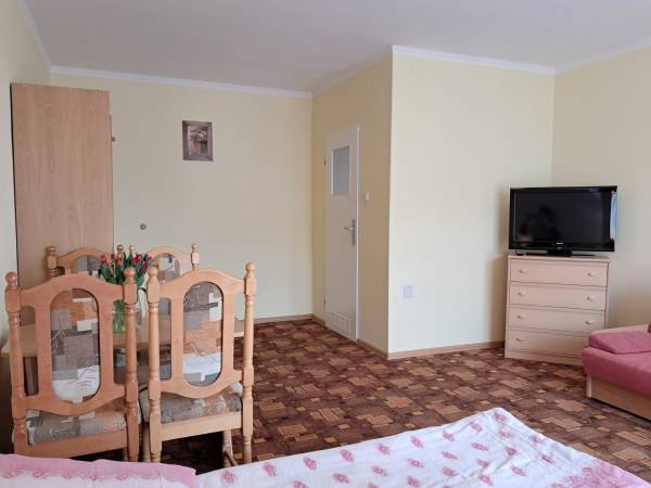 pokój 3 lub 4 osobowy z balkonem - IIp.