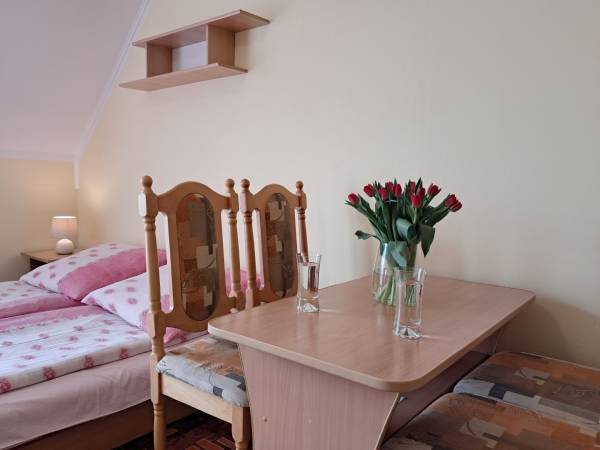 pokój 3 lub 4 osobowy z balkonem -IIp.