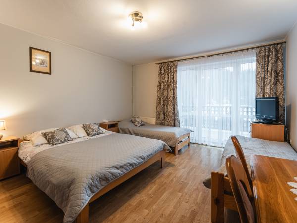 Pokój 4 os z tarasem