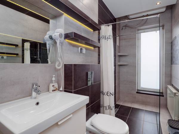 łazienka -2piętro, 60m2