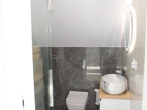 apartament nr 1 łazienka