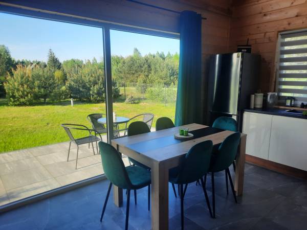 Domek przy lesie na Roztoczu