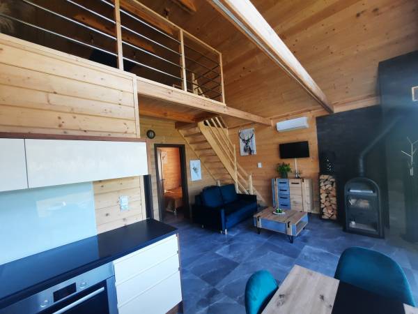 Domek przy lesie na Roztoczu