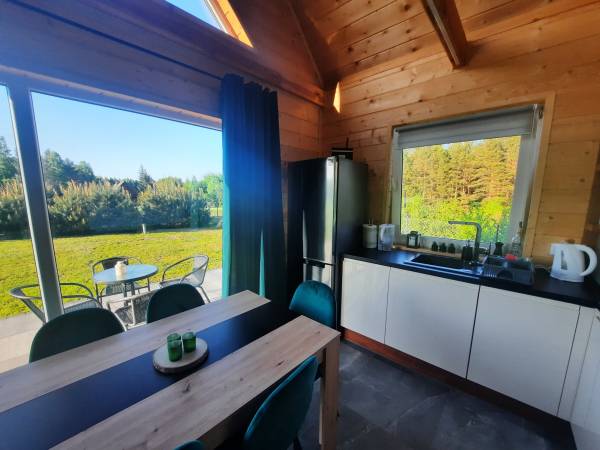 Domek przy lesie na Roztoczu