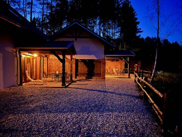 Dworek Wdzydze - Domki i Apartamenty