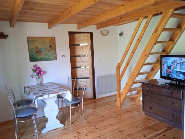 Domek nad jeziorem, mazury, ogrzewany.