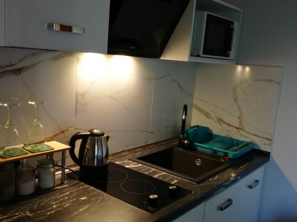 Dwa pokoje z aneksem kuchennym