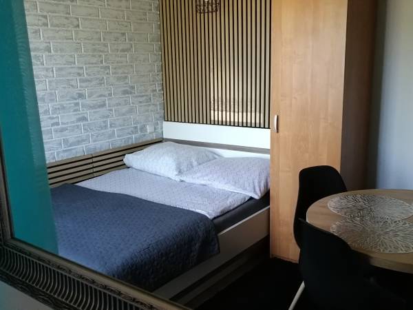 Dwa pokoje z aneksem kuchennym