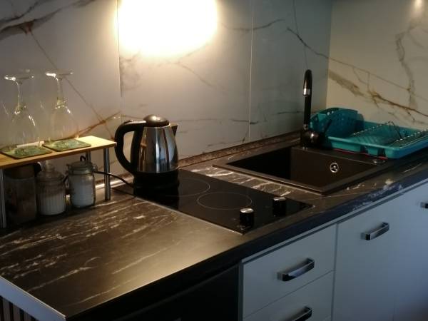 Dwa pokoje z aneksem kuchennym